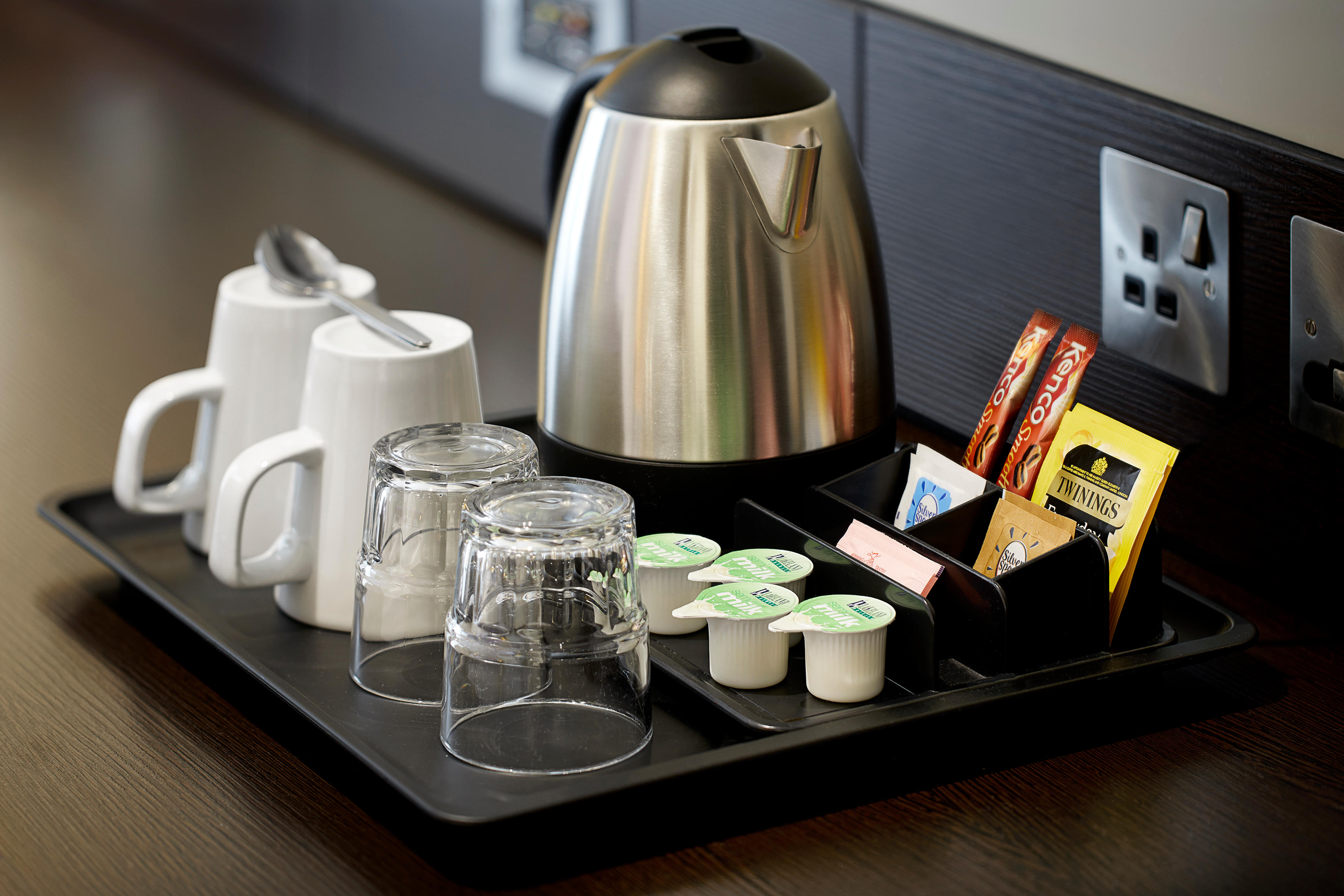 Premier Inn bedroom with tea/coffee-making facilities Premier Inn Luton (Airport) hotel Luton 03333 211282