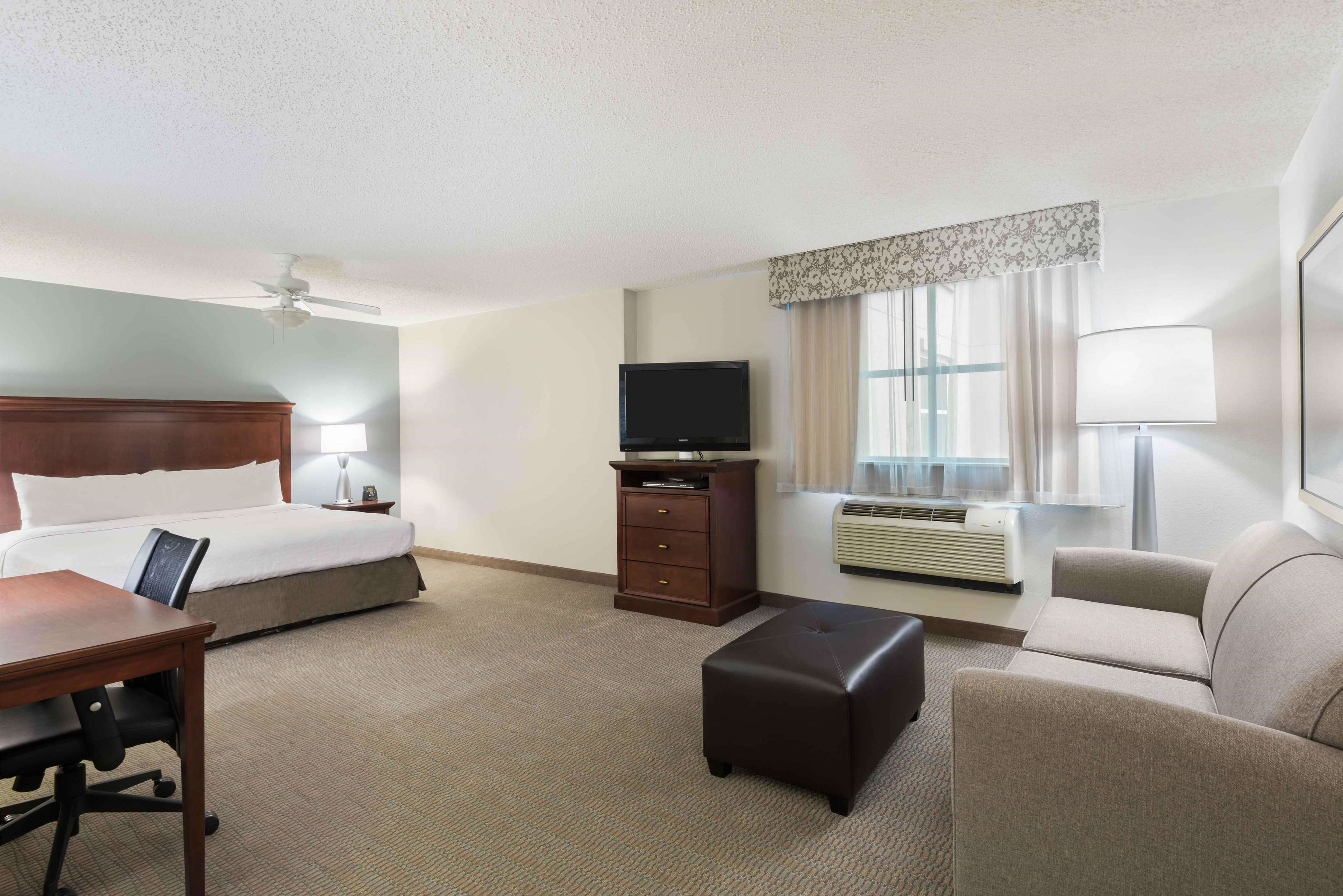 Homewood Suites by Hilton Tampa Airport - Westshore Photo