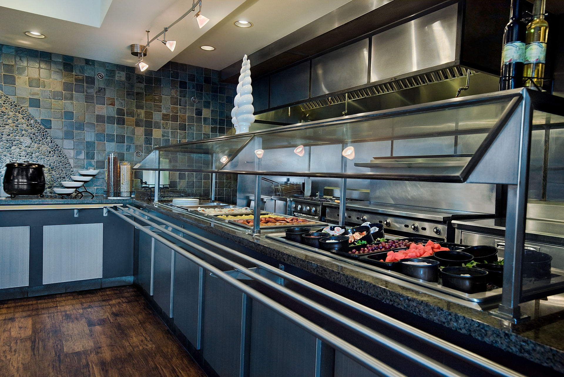 Oxford Suites Silverdale Image