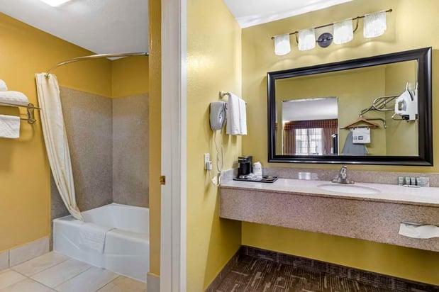Images Best Western Executive Inn