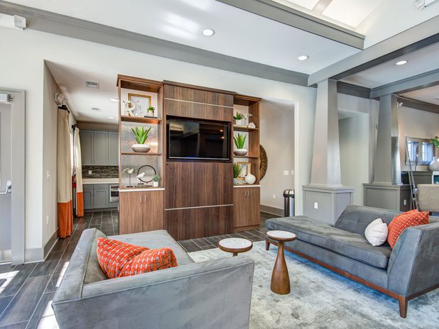 Images River Crossing Apartments