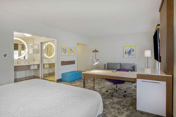 Images Hampton Inn & Suites Raleigh-Durham Airport-Brier Creek