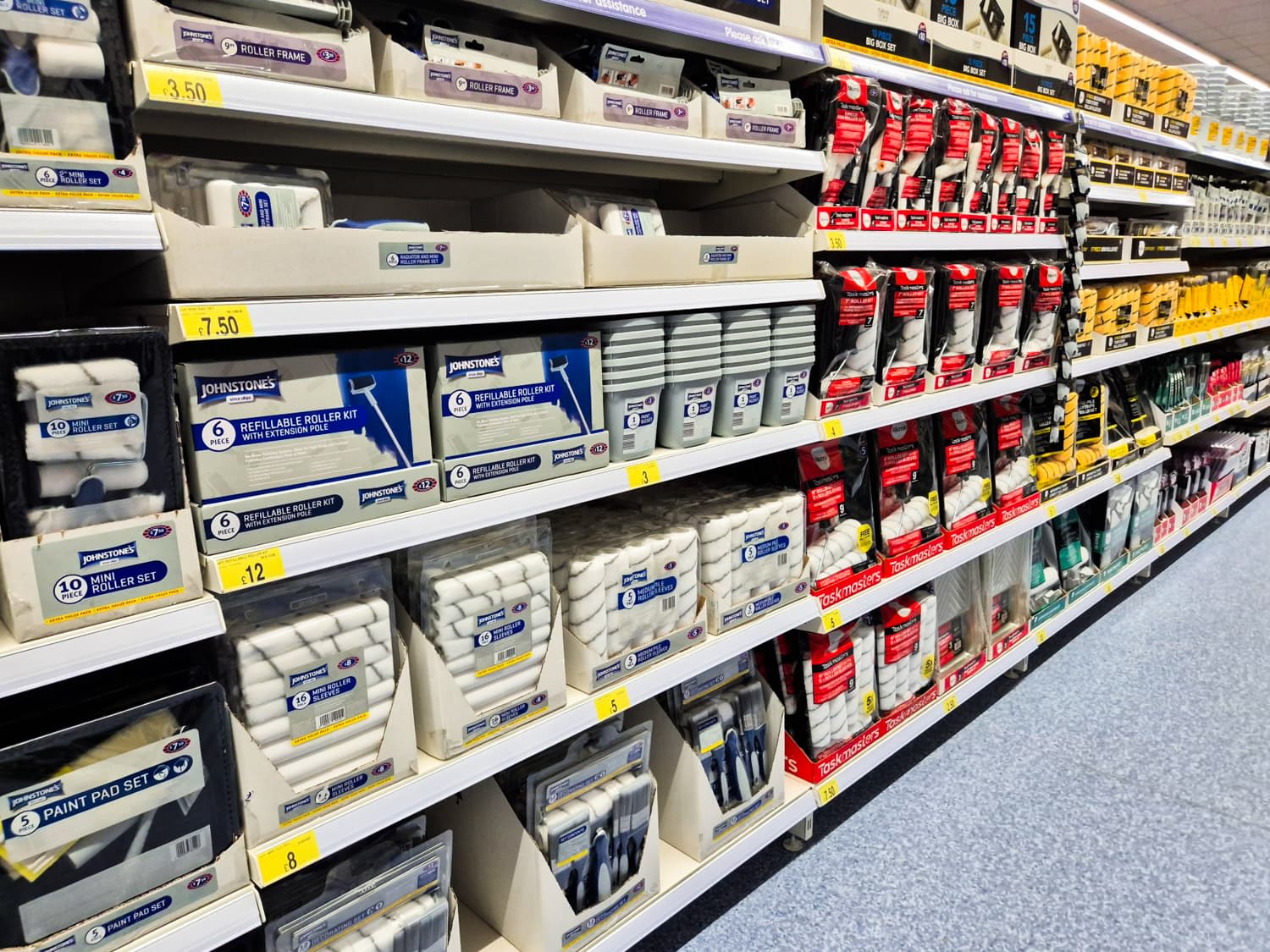 Images B&M Home Store with Garden Centre