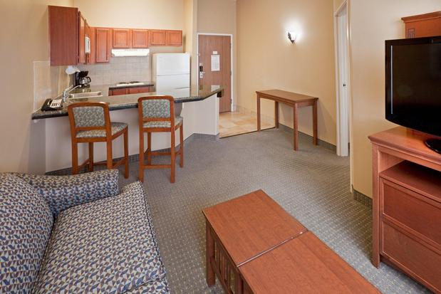Images Staybridge Suites Lubbock - University Area by IHG