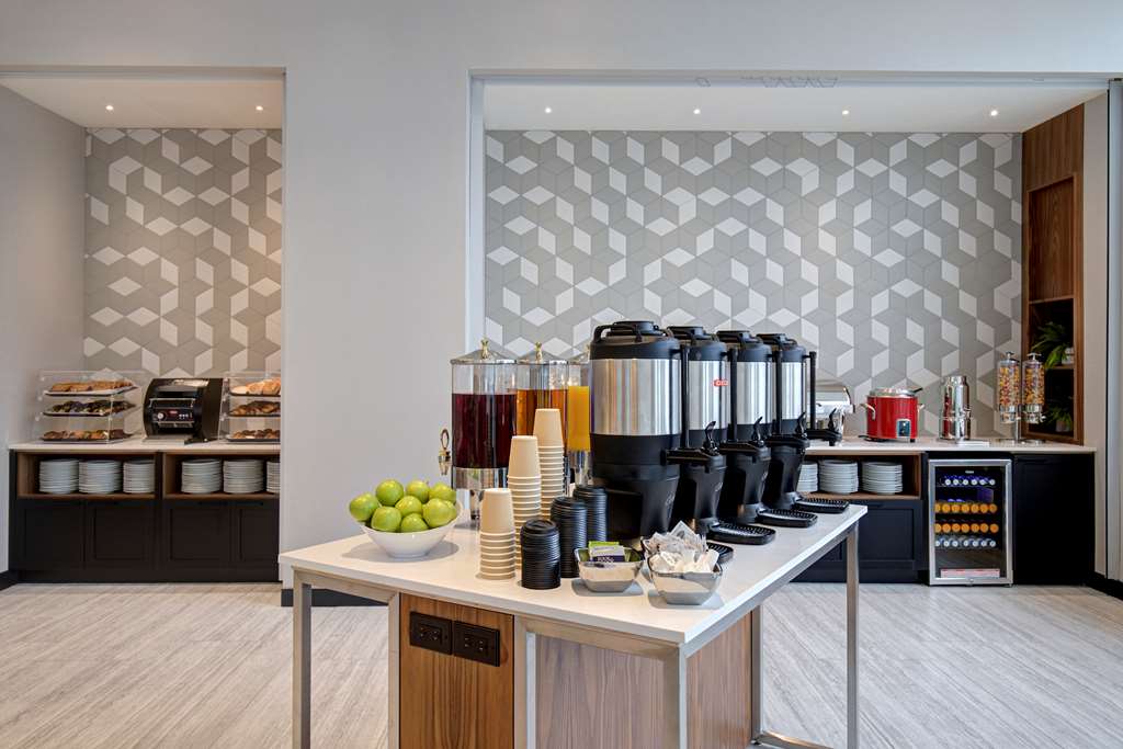 Homewood Suites by Hilton Montreal Downtown
