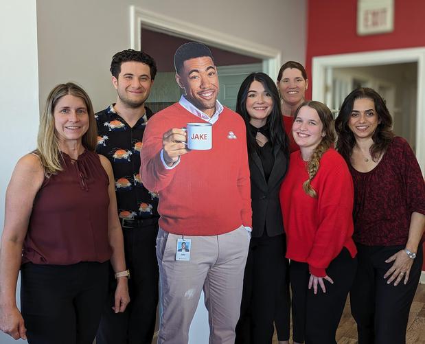 Images Floria Izadi - State Farm Insurance Agent