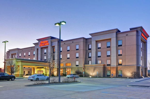 Images Hampton Inn & Suites Peoria at Grand Prairie, IL
