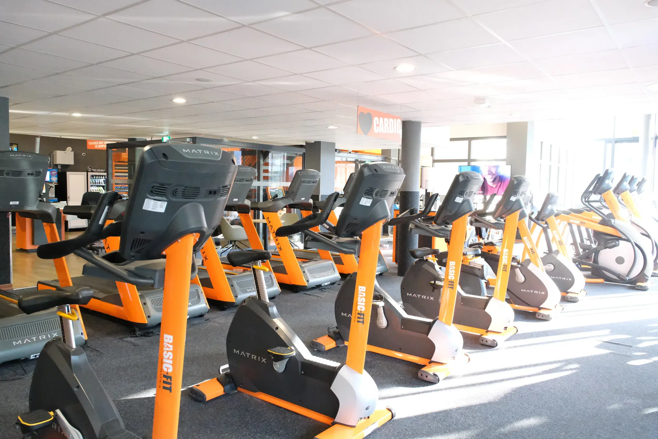 Foto's Basic-Fit 24/7