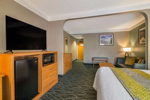 Images Best Western Plus Executive Court Inn & Conference Center