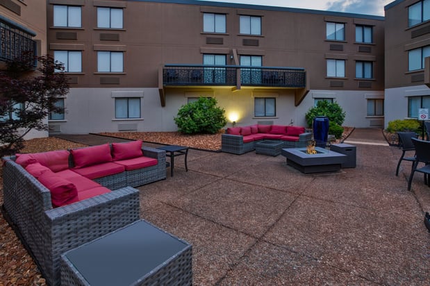 Images Holiday Inn Express Nashville Airport by IHG