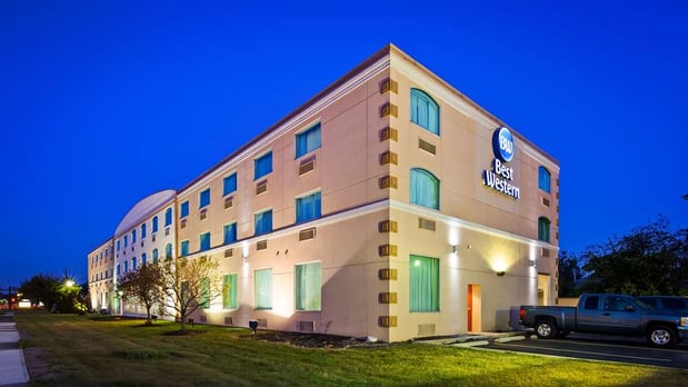 Images Best Western Airport Inn & Suites Cleveland
