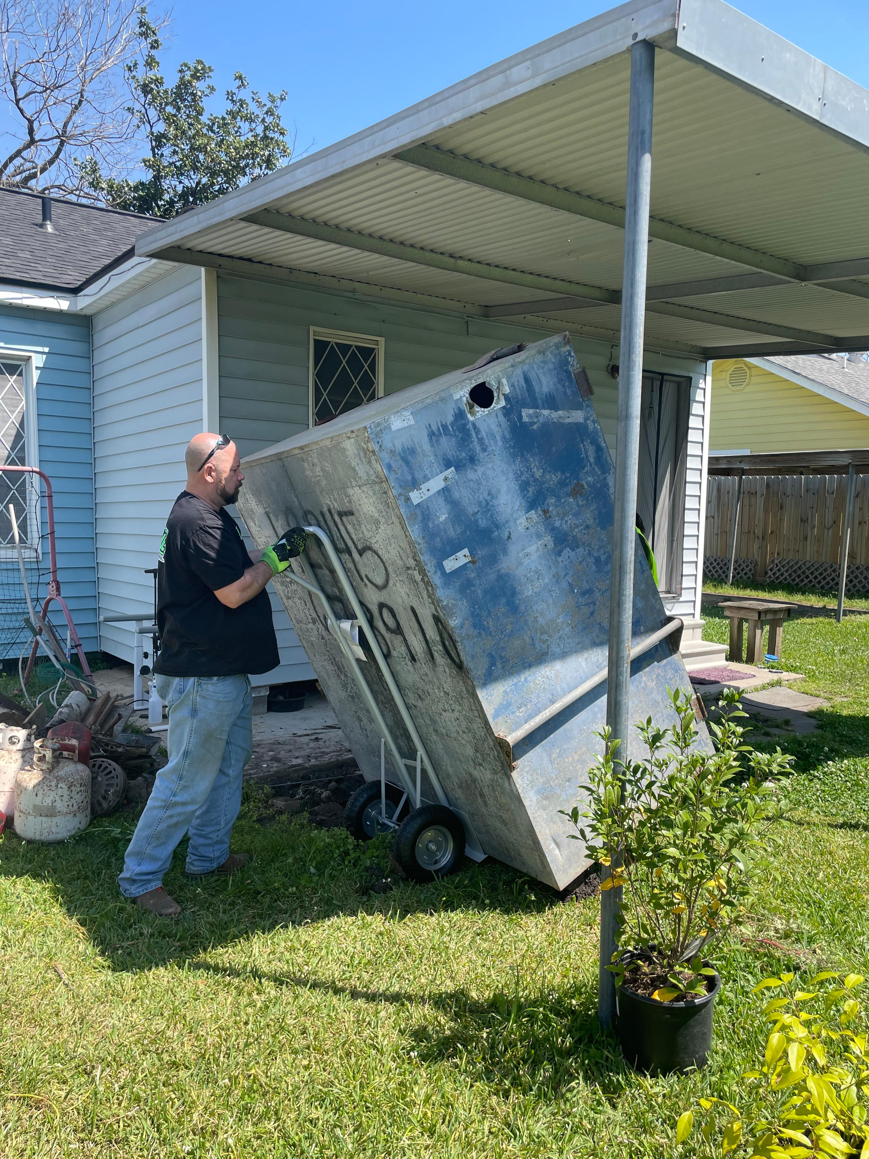 image of garbage removal by g i haul houston tx