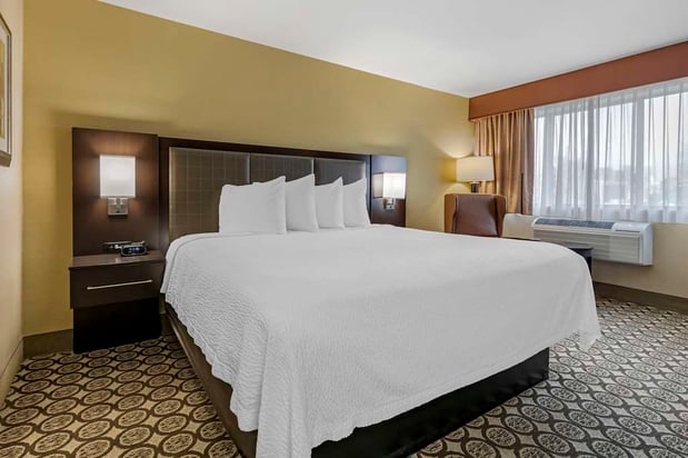 Images Best Western Plus InnTowner Madison