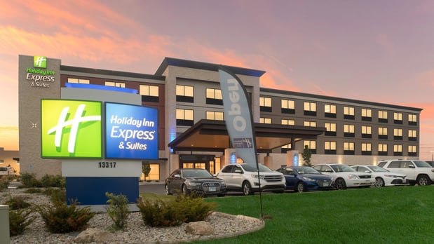 Images Holiday Inn Express & Suites Racine by IHG