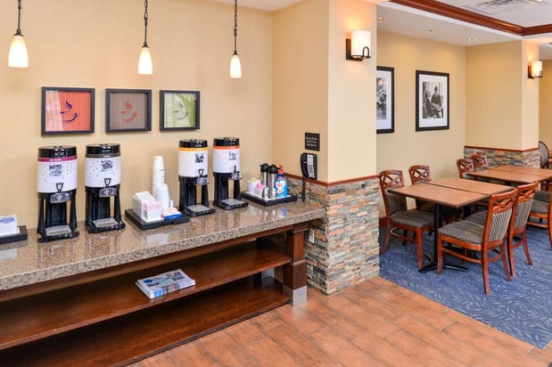 Images Hampton Inn Evanston