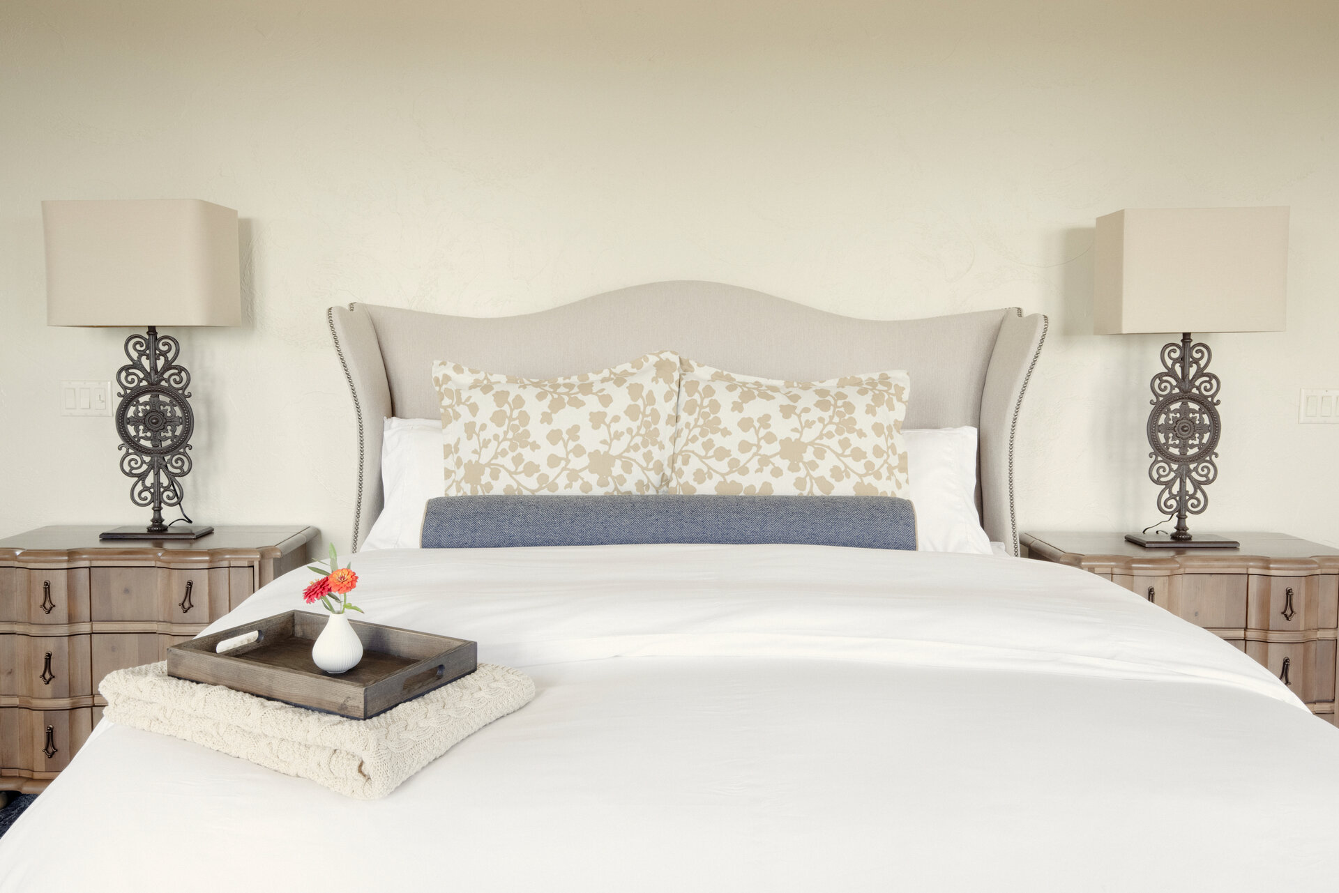 Black Walnut Inn & Vineyard Image