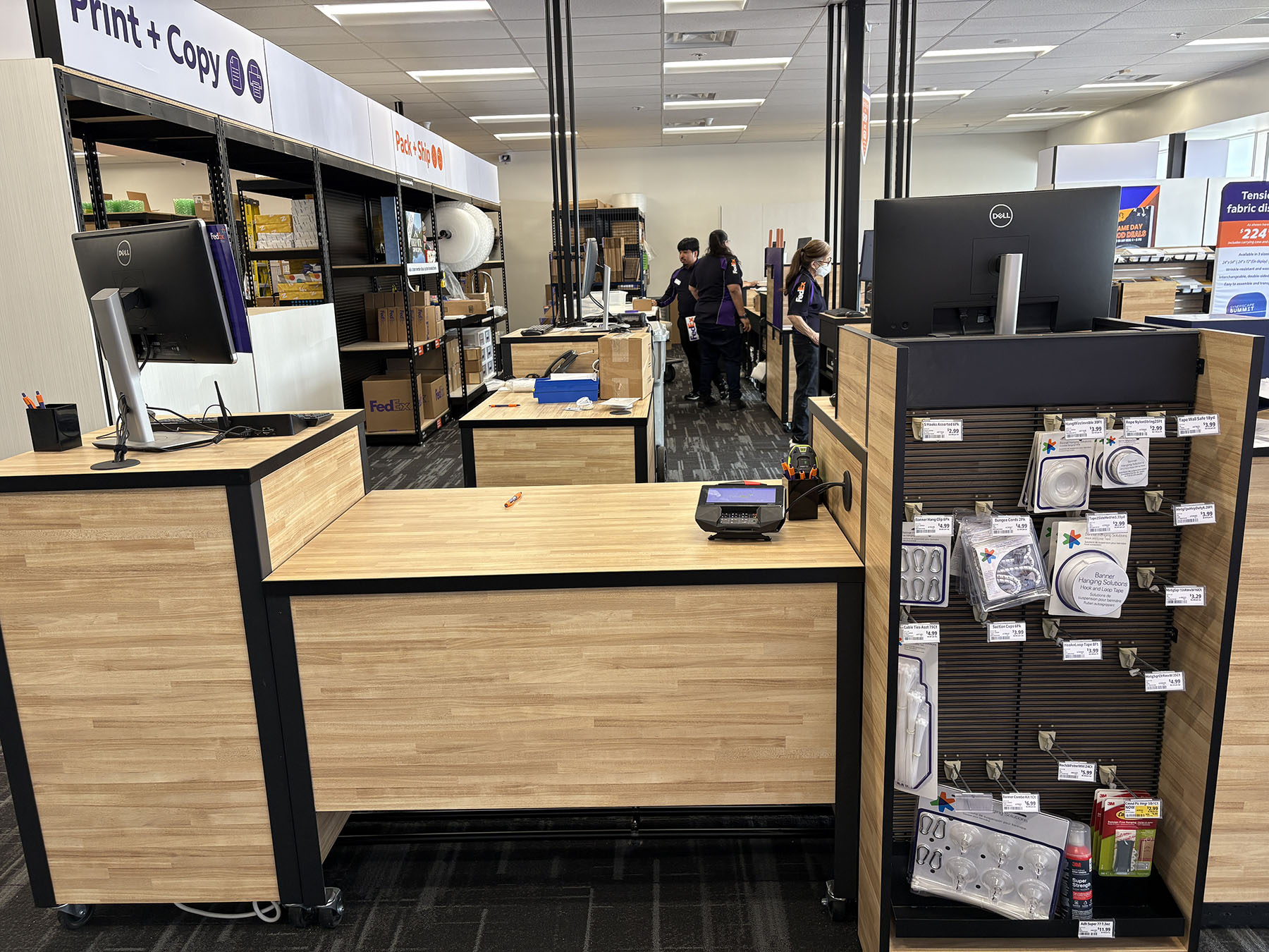 Print and Copy desk for expert consultation.