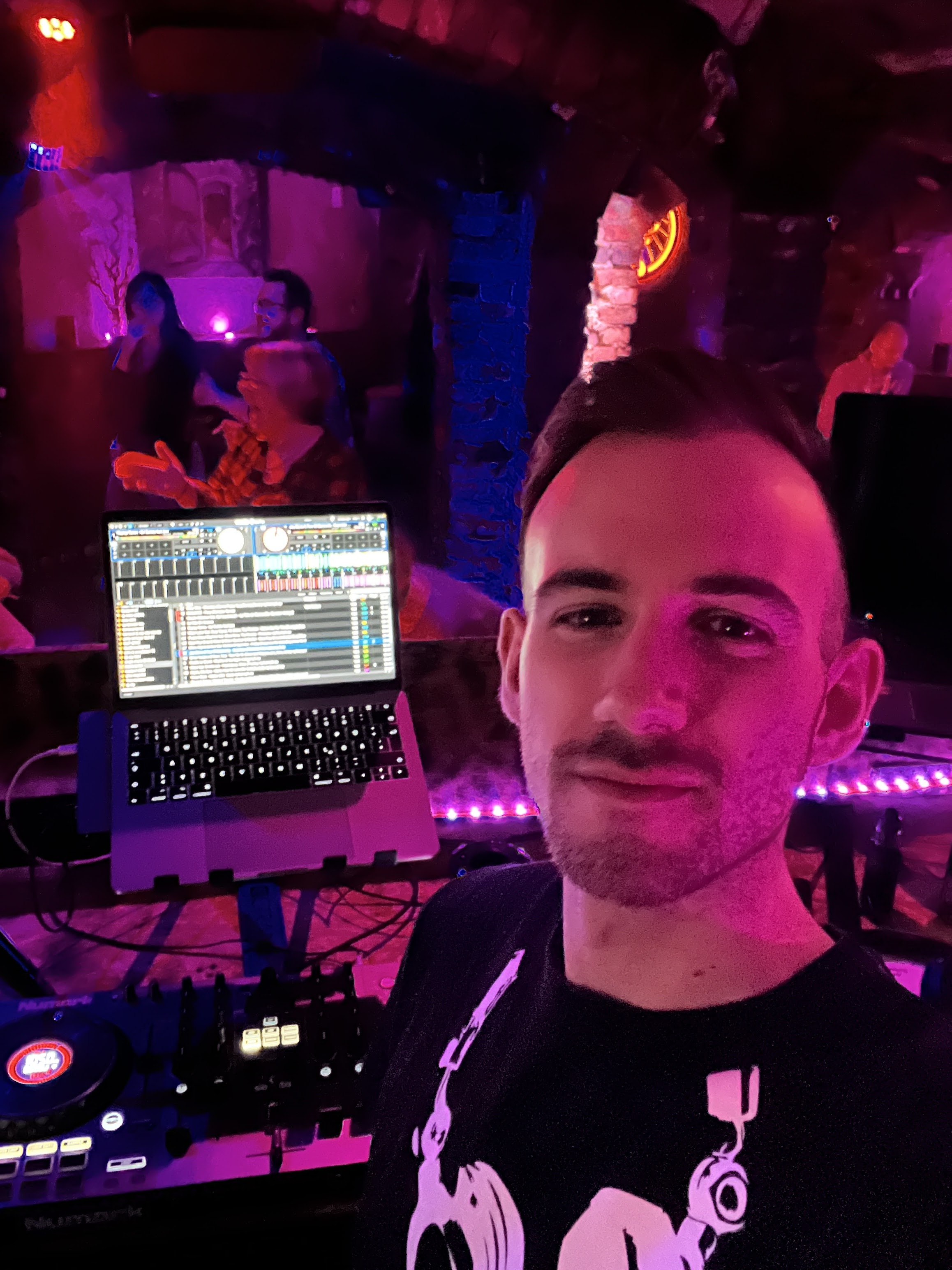 Jeschkes Veranstaltungstechnik und DJ Service, Kalkweg 22 in Duisburg