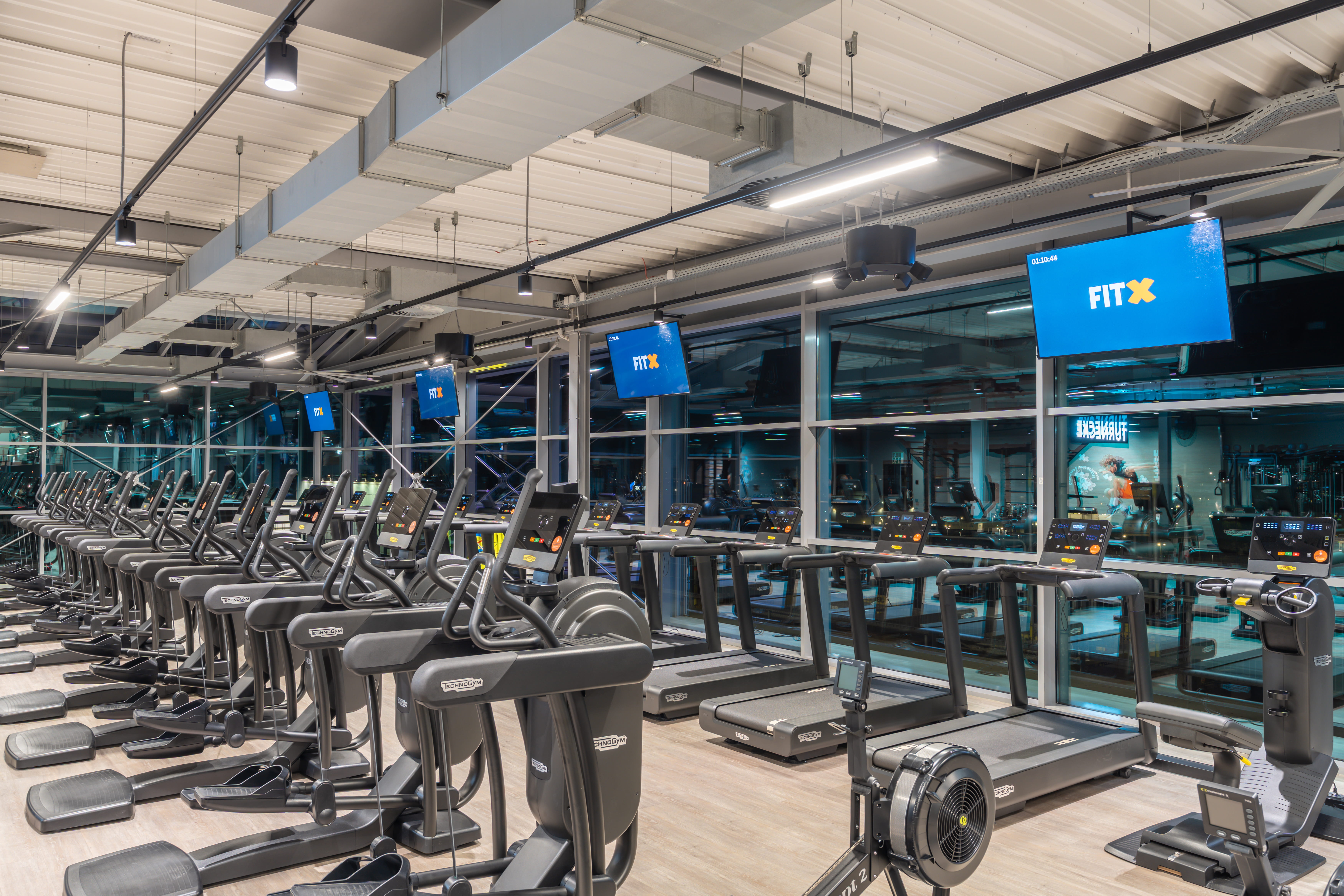 FitX Fitnessstudio, Rheinstraße 7 in Neuss