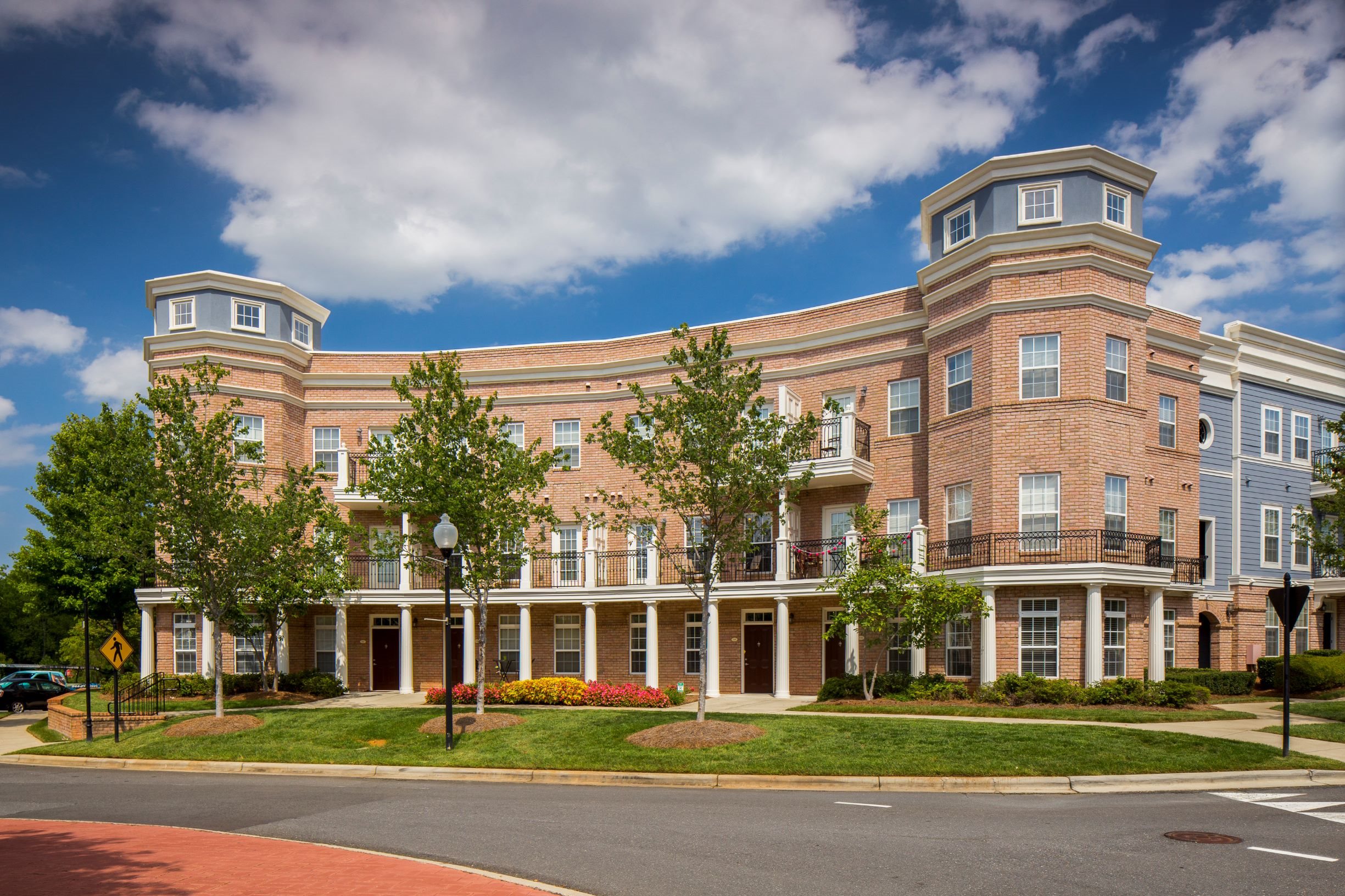 Worthington Apartments Photo