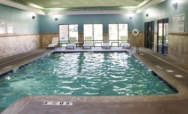 Images Holiday Inn Express Cedar Rapids (Collins Rd) by IHG