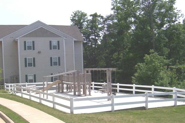 Images Summerland Heights Apartments