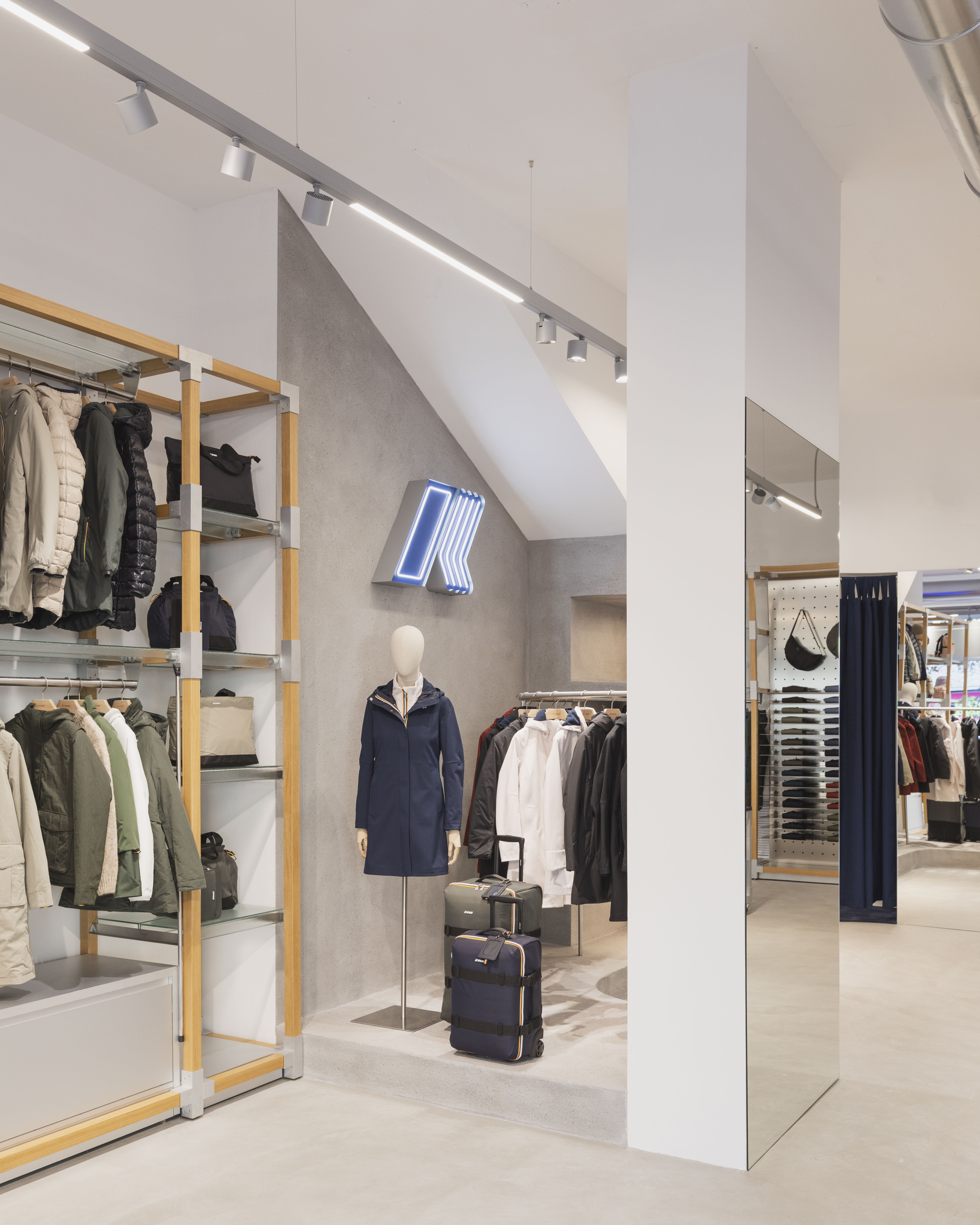 Images K-Way 35 Catania