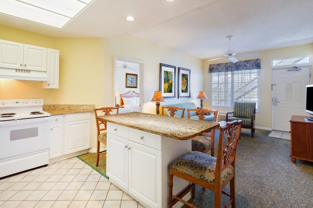 Images Holiday Inn & Suites Clearwater Beach S-Harbourside by IHG
