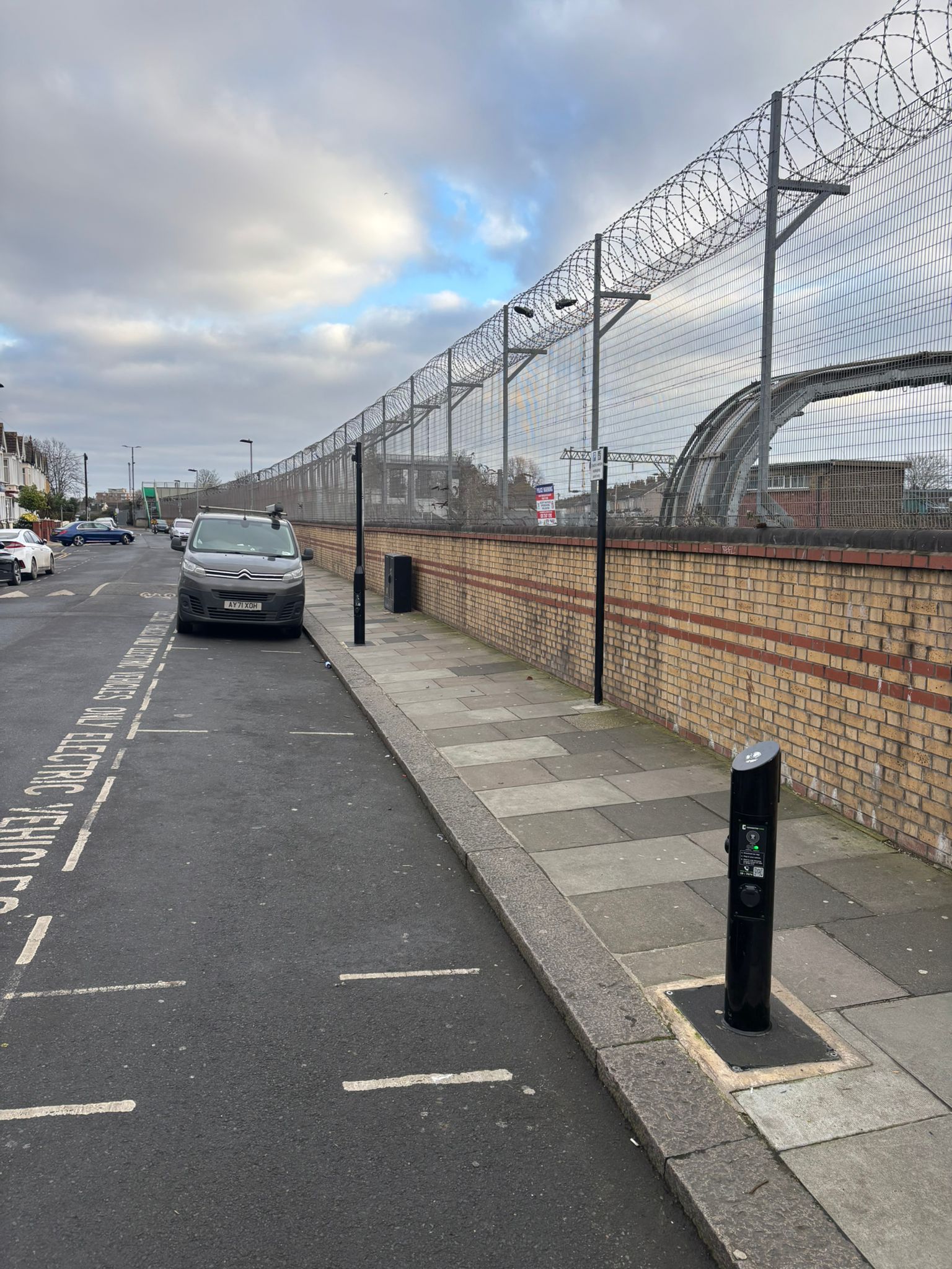 Images Connected Kerb Charging Stations