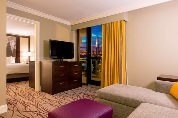 Images DoubleTree by Hilton Hotel Savannah Historic District