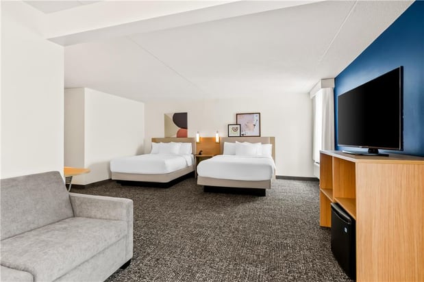 Images Spark by Hilton Lexington