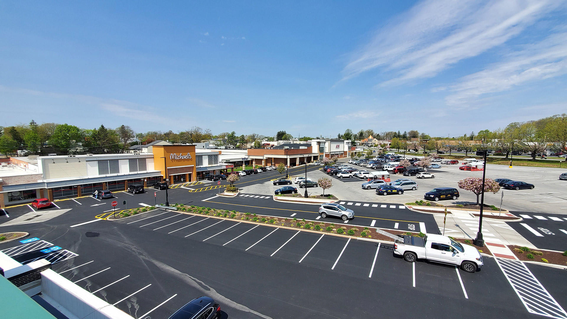 Newtown Square Shopping Center - Newtown Square, PA 19073 - (610)747-1200 | ShowMeLocal.com