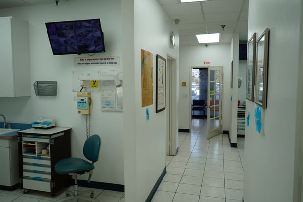 Images Bui Phuong-Ly Thi, DDS