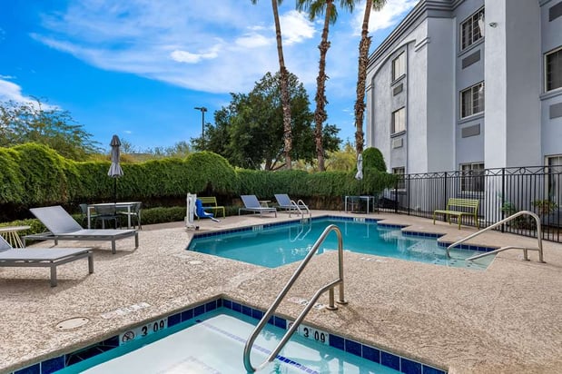 Images Spark by Hilton Glendale Phoenix North
