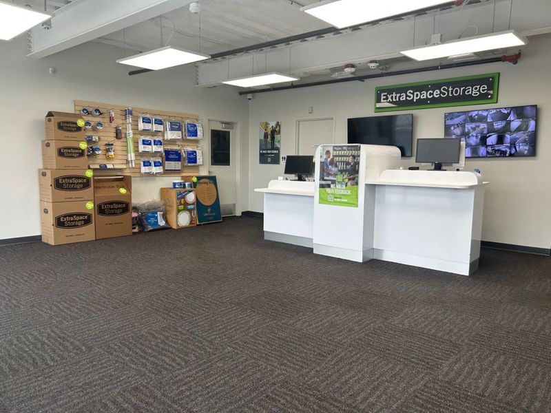 Extra Space Storage Image