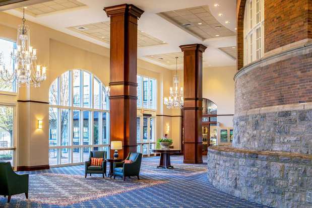 Images The Hotel Roanoke & Conference Center, Curio Collection by Hilton