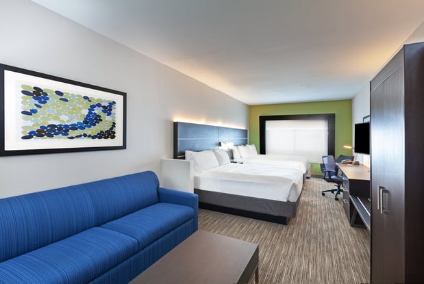 Images Holiday Inn Express & Suites Sealy by IHG