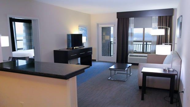 Images Holiday Inn Owensboro Riverfront by IHG