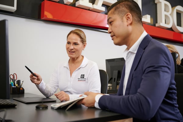 Das Team von Mail Boxes Etc. besteht aus engagierten und erfahrenen Experten, die sich darauf konzentrieren, Ihnen den bestmöglichen Service zu bieten. Wir sind stolz darauf, ein professionelles und freundliches Team zu haben, das Ihnen bei allen Fr...