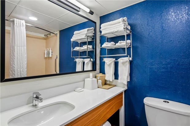 Images Spark by Hilton Wytheville Holston Rd I 81