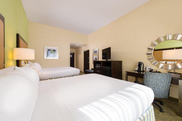 Images Holiday Inn Express & Suites Dickson City - Scranton, an IHG Hotel