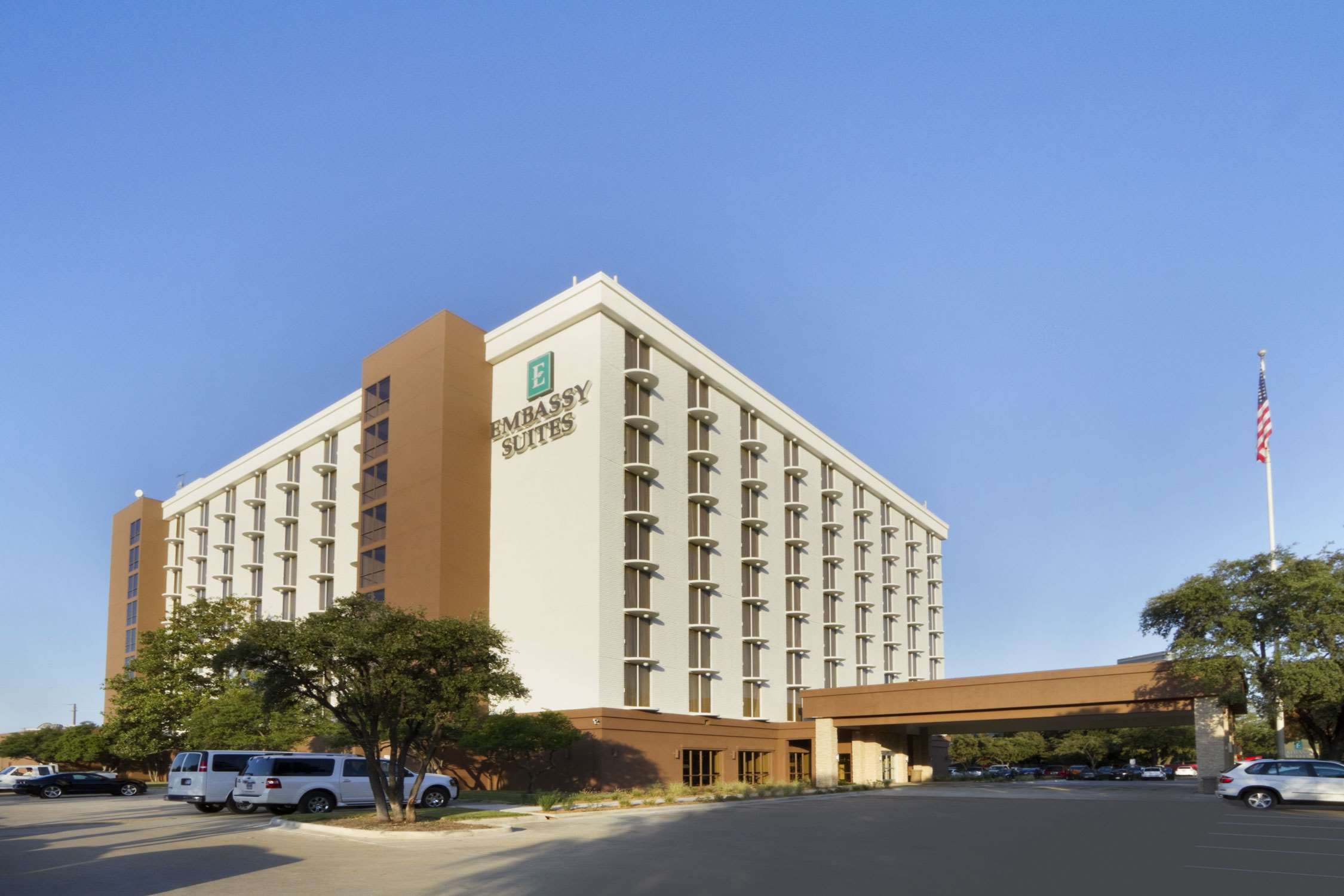 Embassy Suites by Hilton Dallas Market Center, 2727 N. Stemmons Freeway ...