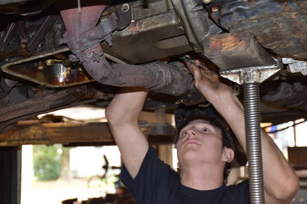 Images Laurel Hill Automotive & Tire