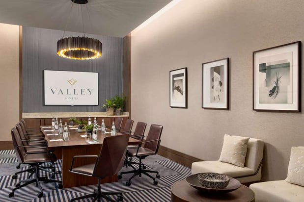Images Valley Hotel Homewood Birmingham, Curio Collection by Hilton