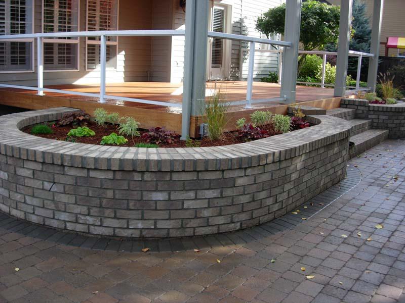 MacArthur Landscape & Construction Decks & Fences