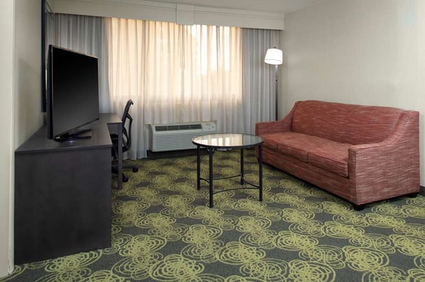 Images Hilton Garden Inn Reagan National Airport