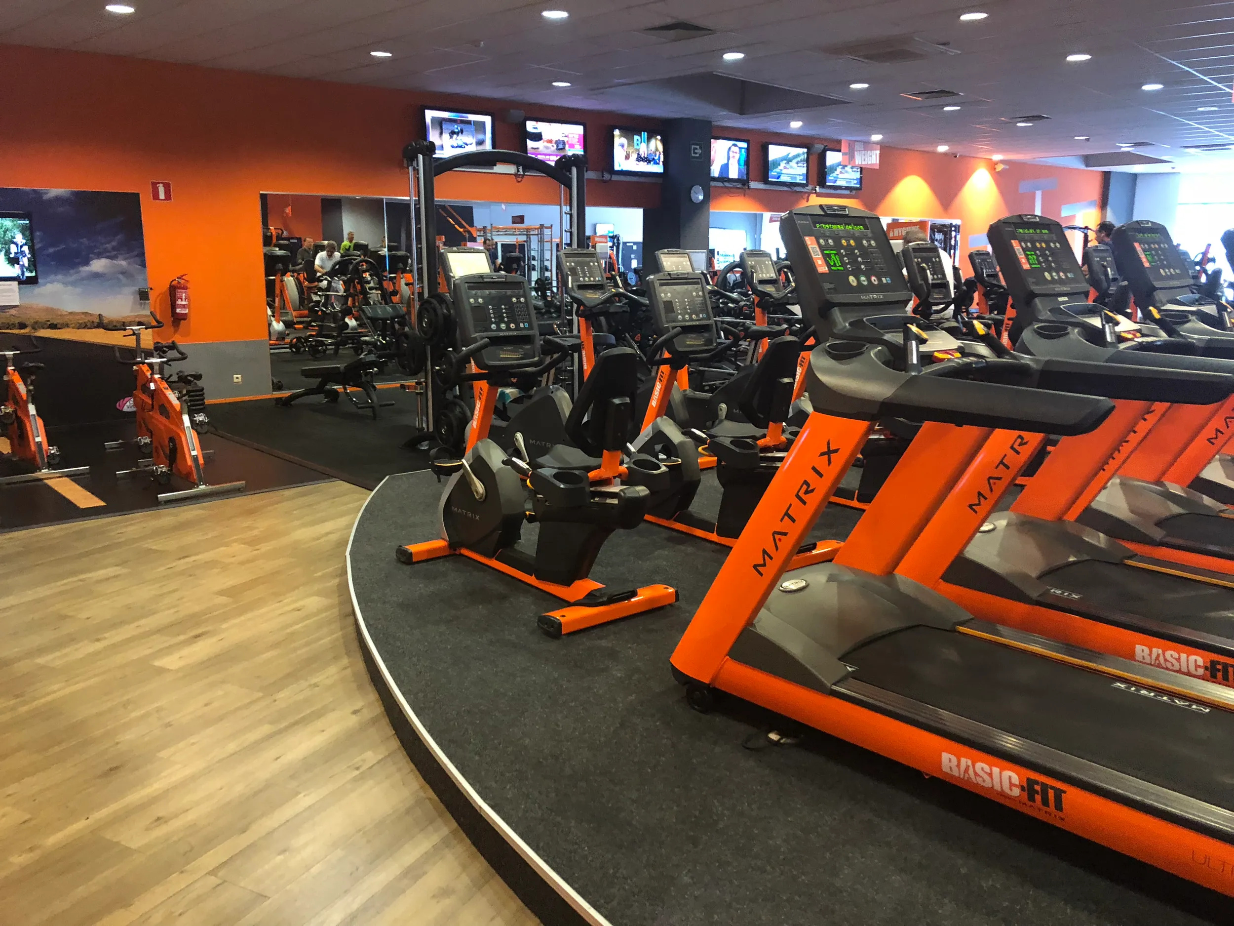 Images Basic-Fit 24/7