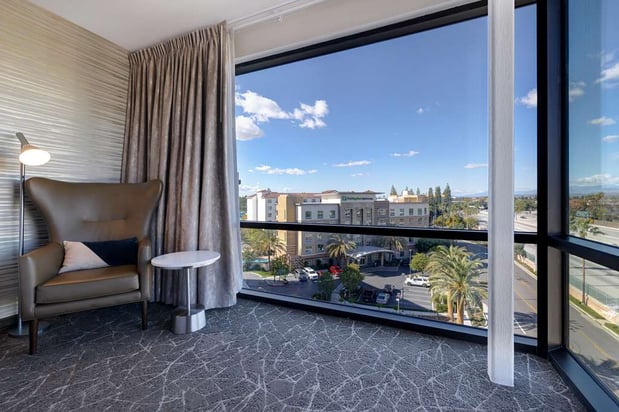 Images Hilton Garden Inn Anaheim Resort