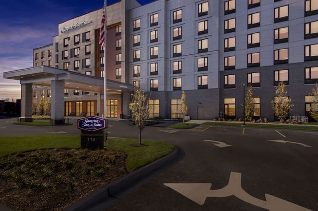 Images Hampton Inn & Suites  Chicago Medical District UIC