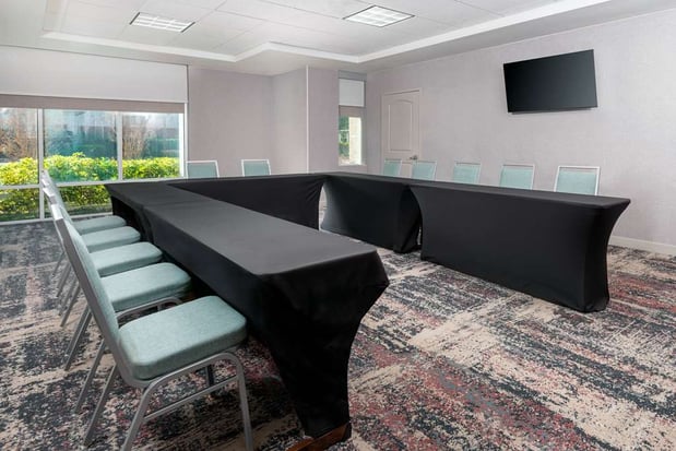 Images Homewood Suites by Hilton Tampa Airport - Westshore